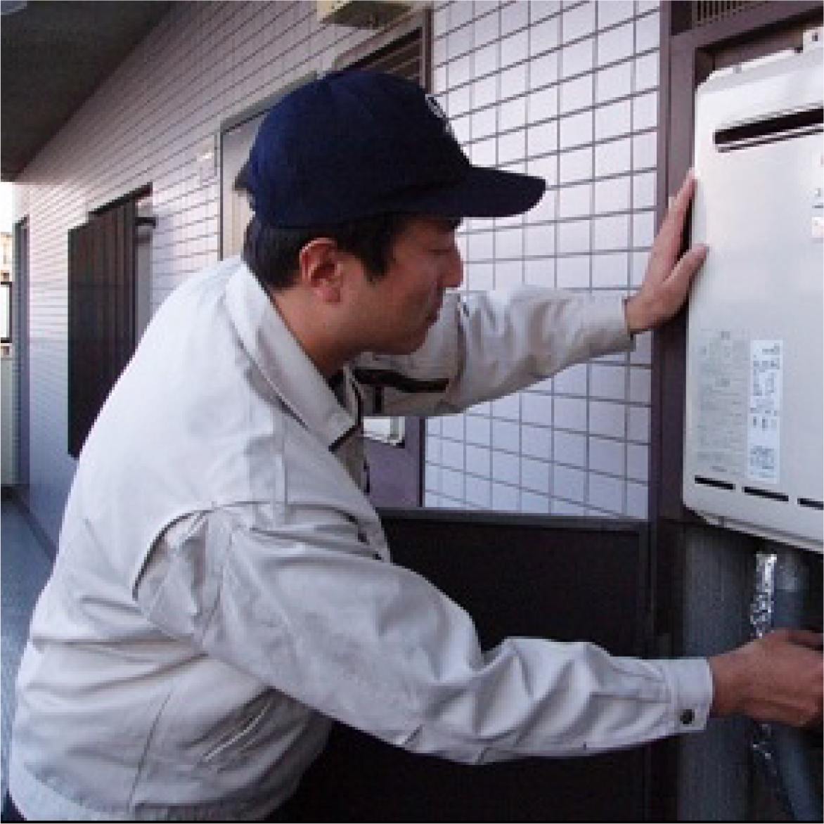 お湯が出ない 給湯器修理 水漏れ