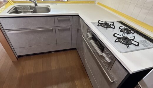 キッチンリフォーム｜重工なシルバーが映えるクリナップ CENTRO