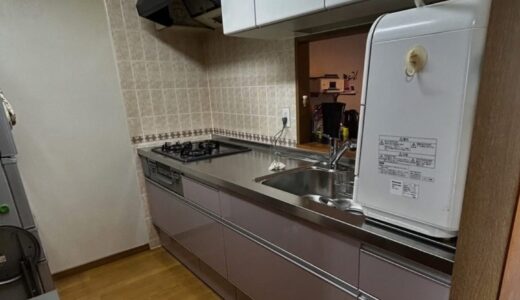 キッチンリフォーム 明るいアコードピンクが印象の クリナップ ラクエラ