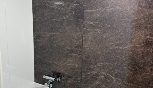 浴室リフォーム テオブロストーンの壁柄が映えるLIXILリノビオV Fタイプ