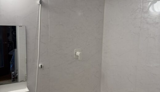 浴室リフォーム パッとくるりんポイ排水口で掃除がしやすい浴室 LIXILリノビオV