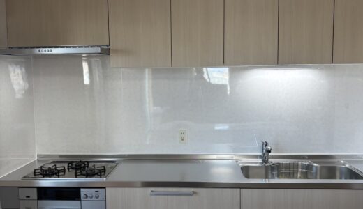 キッチンリフォーム ペールウッドのやわらかな木目キッチン クリナップ ラクエラ