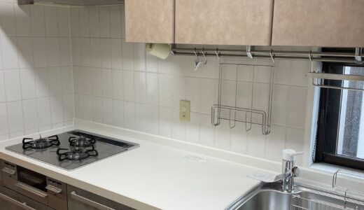 キッチンリフォーム 空間全体のバランスを意識したグレージュの落ち着くキッチン LIXIL リシェル