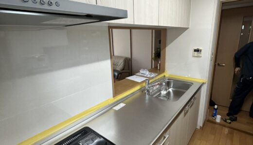 キッチンリフォーム 明るい木目柄と充実した機能で毎日の料理を快適に LIXIL シエラS