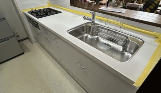 キッチンリフォーム 清潔感溢れ空間になじむホワイトカラーの LIXIL シエラS