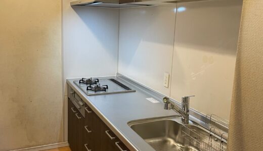 キッチンリフォーム プレーンウォルナットの木目がキッチンを明るく LIXIL シエラS