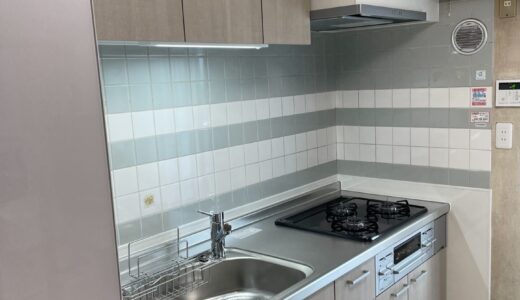 キッチンリフォーム ラスティックアッシュ×ステンレスの上質な色合いが映えるモダンキッチン LIXILシエラS