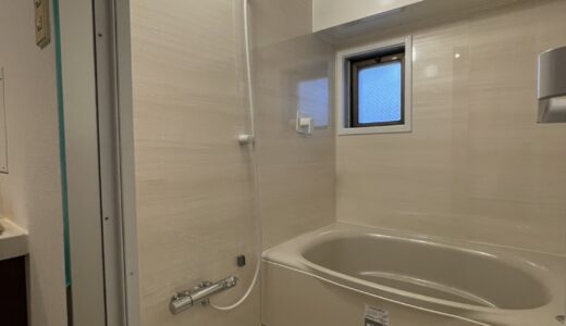 やさしいベージュに包まれた癒しのバスルーム