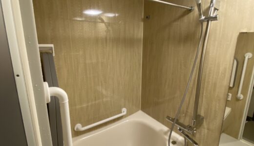 ベージュ系木目×グレーの優しい雰囲気に