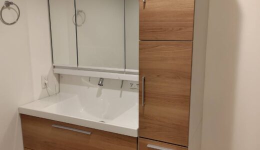 洗面台・トイレリフォーム 汚れが付きにくく掃除しやすい LIXIL クレヴィ・ベーシアシャワートイレ