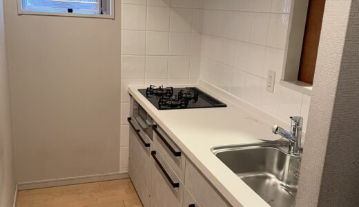 キッチンリフォーム スキットシンクで日々の手入れを楽にした白いキッチン LIXIL リシェル