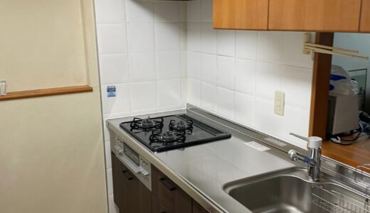 キッチンリフォーム 木の温もりと金属の輝きが調和した高級感あふれるキッチン LIXILシエラS