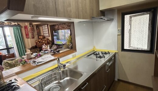 キッチンリフォーム  モカウッドカラーの施工で落ち着きがあるキッチン空間に変身 クリナップ ラクエラ