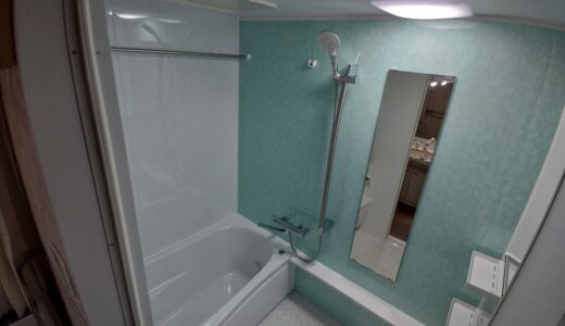 浴室の鏡のサイズを大きくし、自宅のお風呂の印象が変わりました