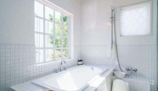 お風呂の寿命は何年？買い替え時期のサインとメンテナンス方法を解説