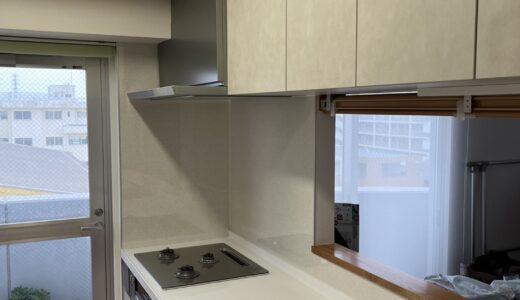 やわらかなも色の組み合わせがつくる上品なキッチン