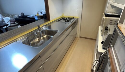 スタイリッシュで上品な印象のグラセウッドホワイトのキッチン