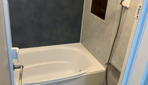 深みある色が引き締めるシックな大人空間に