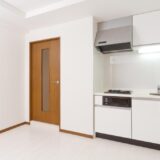 アパートでもキッチンのリフォームはできる？本体交換の費用相場や注意点を解説