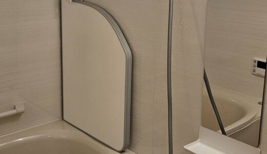 シャインウッドホワイトとベージュでやさしい雰囲気を演出する浴室に