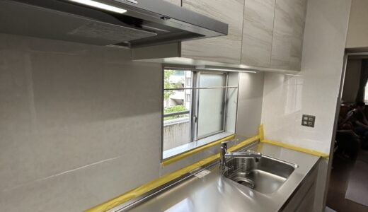 やさしい色合いでキッチン全体が柔らかくなりました