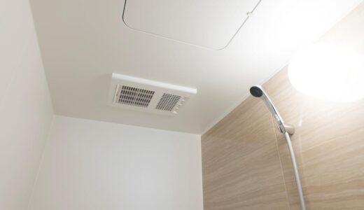 お風呂の天井だけ交換できる？代表的なリフォーム方法や費用相場、メリットを解説