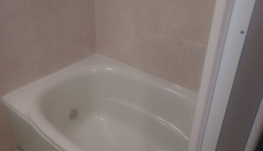 【浴室リフォーム】手入れ負担を抑えたシンプルなLIXIL リノビオP