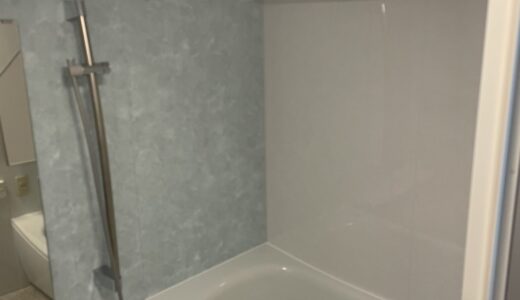 浴室リフォーム 収納スペースを確保した壁面構成の TOTO WYシリーズTタイプ