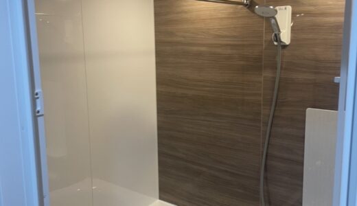 浴室・洗面化粧台リフォーム　木目アクセントが映えるやすらぎの水まわり LIXIL リノビオV ＆ クレヴィ