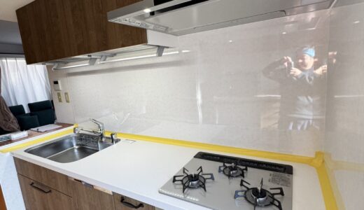 キッチンリフォーム 木目の温かみと充実機能で毎日の家事を快適に クリナップ ステディア