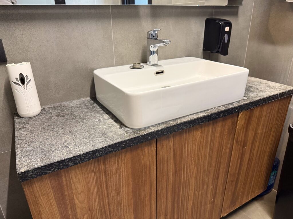 トイレの手洗いカウンターの種類は大きく分けて4つ