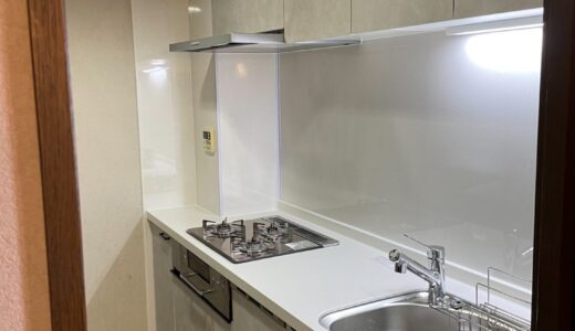 キッチンリフォーム 白×石目のコントラストがオシャレなキッチン LIXIL シエラS