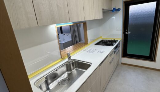 キッチンリフォーム 明るく柔らかな色合いが心地よいナチュラルキッチン LIXILシエラS